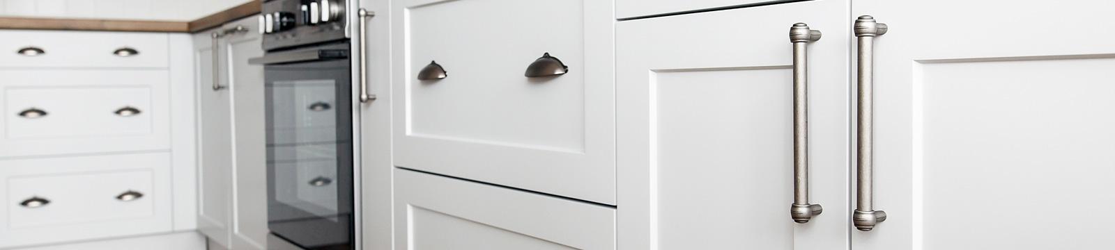cabinet handles and accessories